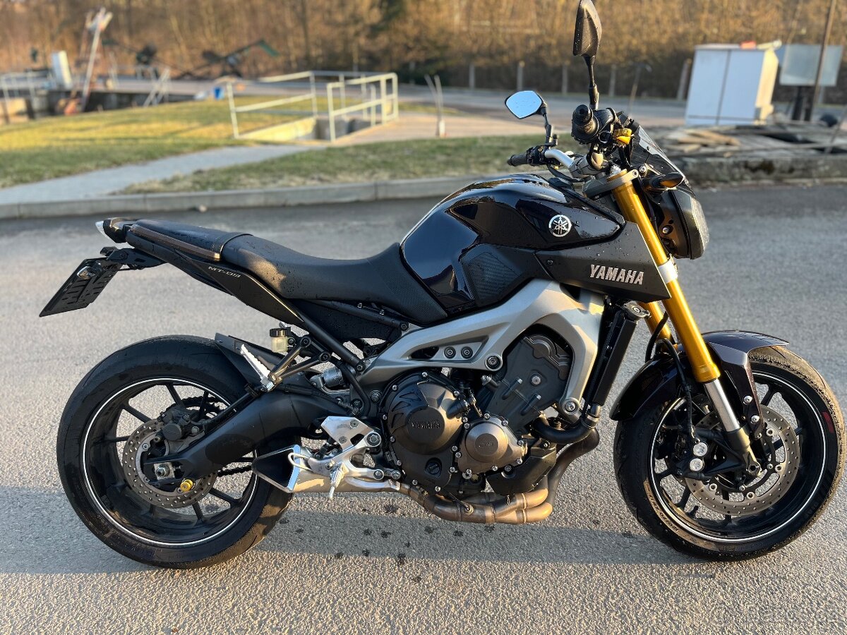 Yamaha mt09 - 2