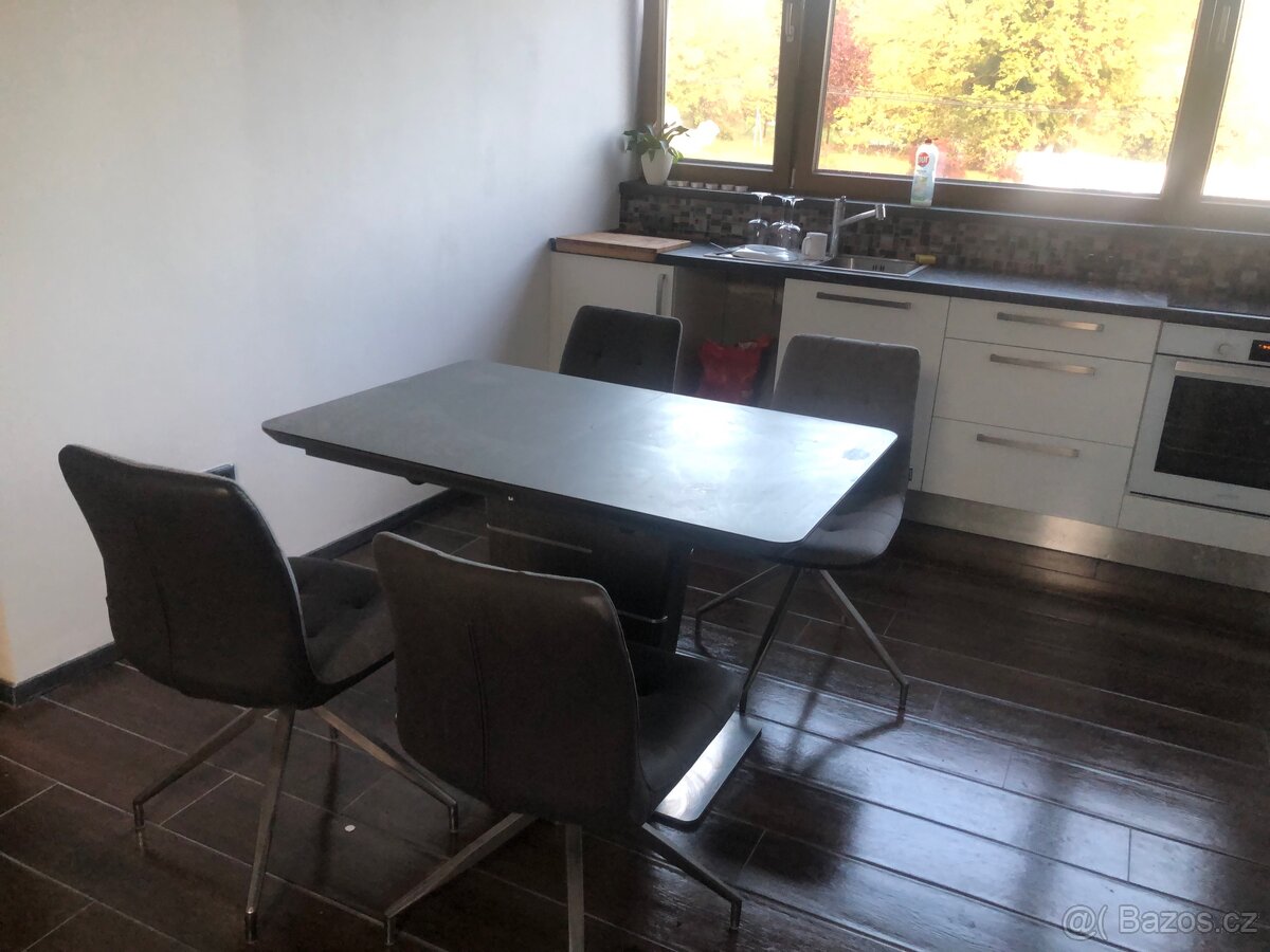 Rozkládací stůl Novel + 4 židle Xora - 2