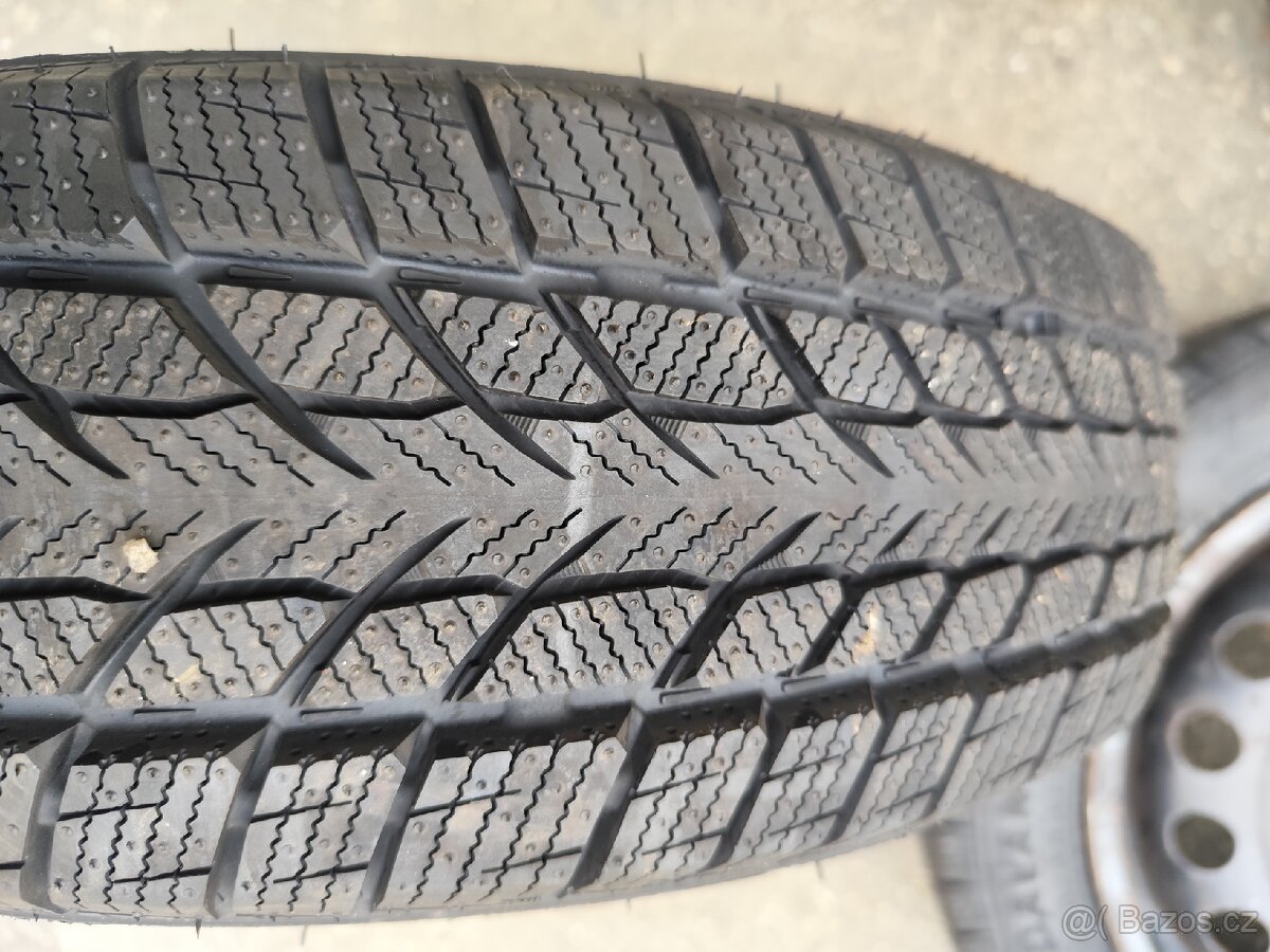 Zimní kola 155/65 r14 - 2