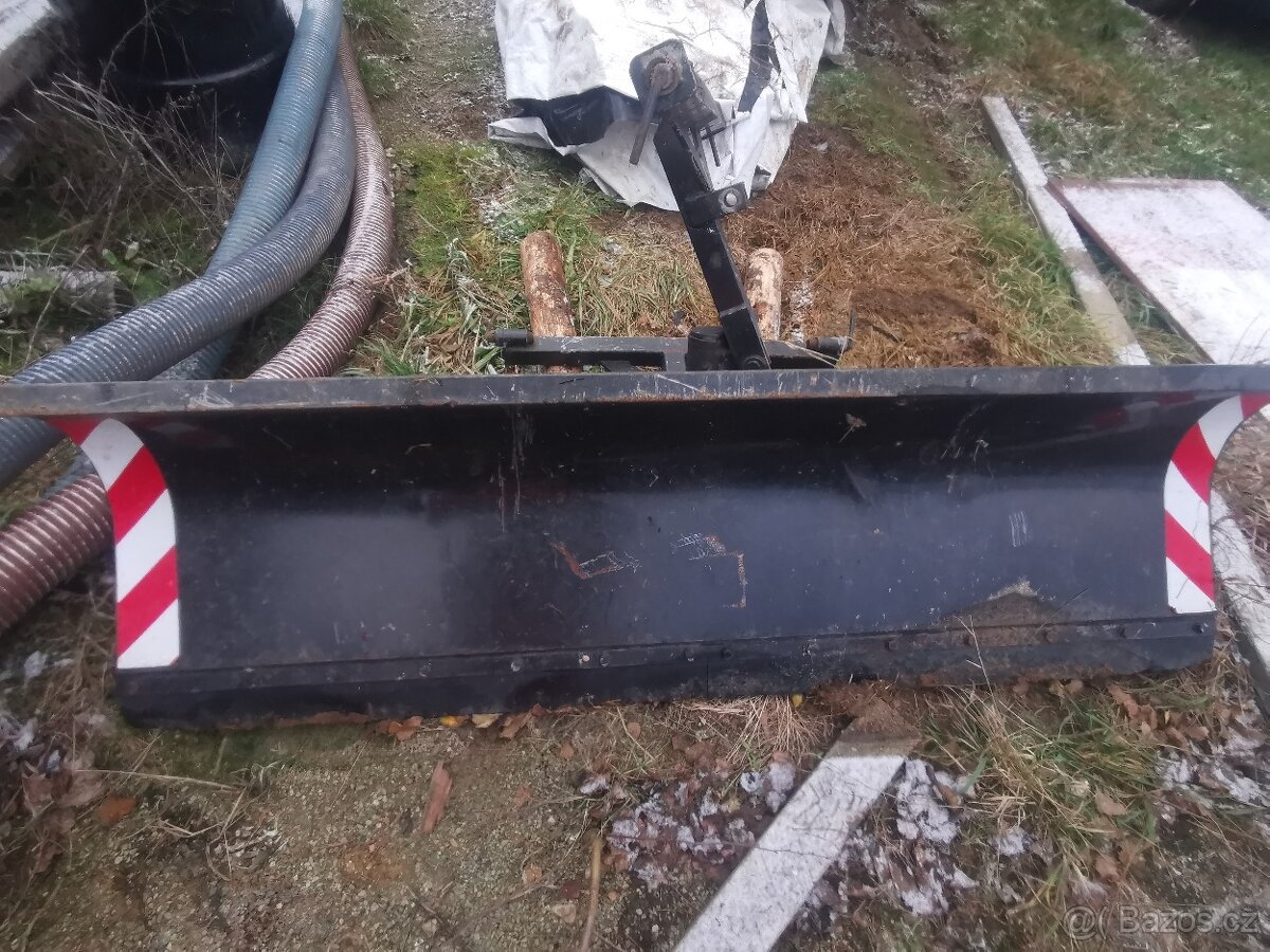 Radlice na sníh multicar. - 2