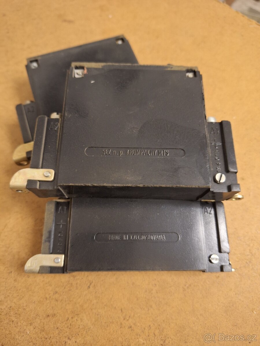 Starý bakelitový jistič jednopólový 6A - 2