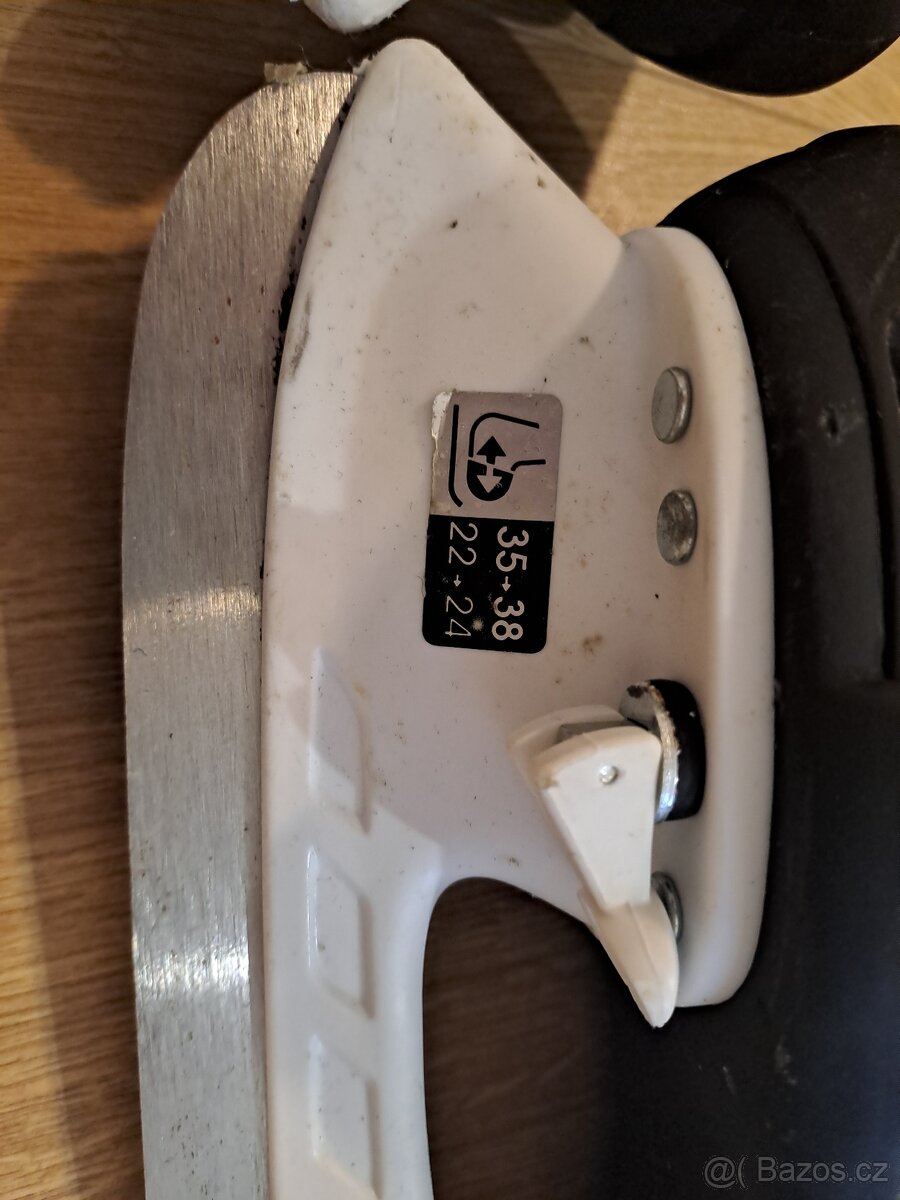 Chlapecké brusle vel. 35-38 - 2