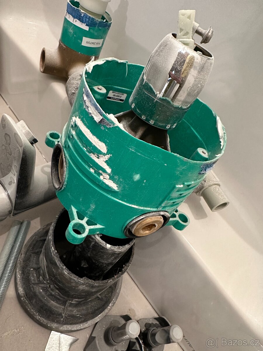 Sprchový/vanový podomitkový set Hansgrohe + těleso - 2