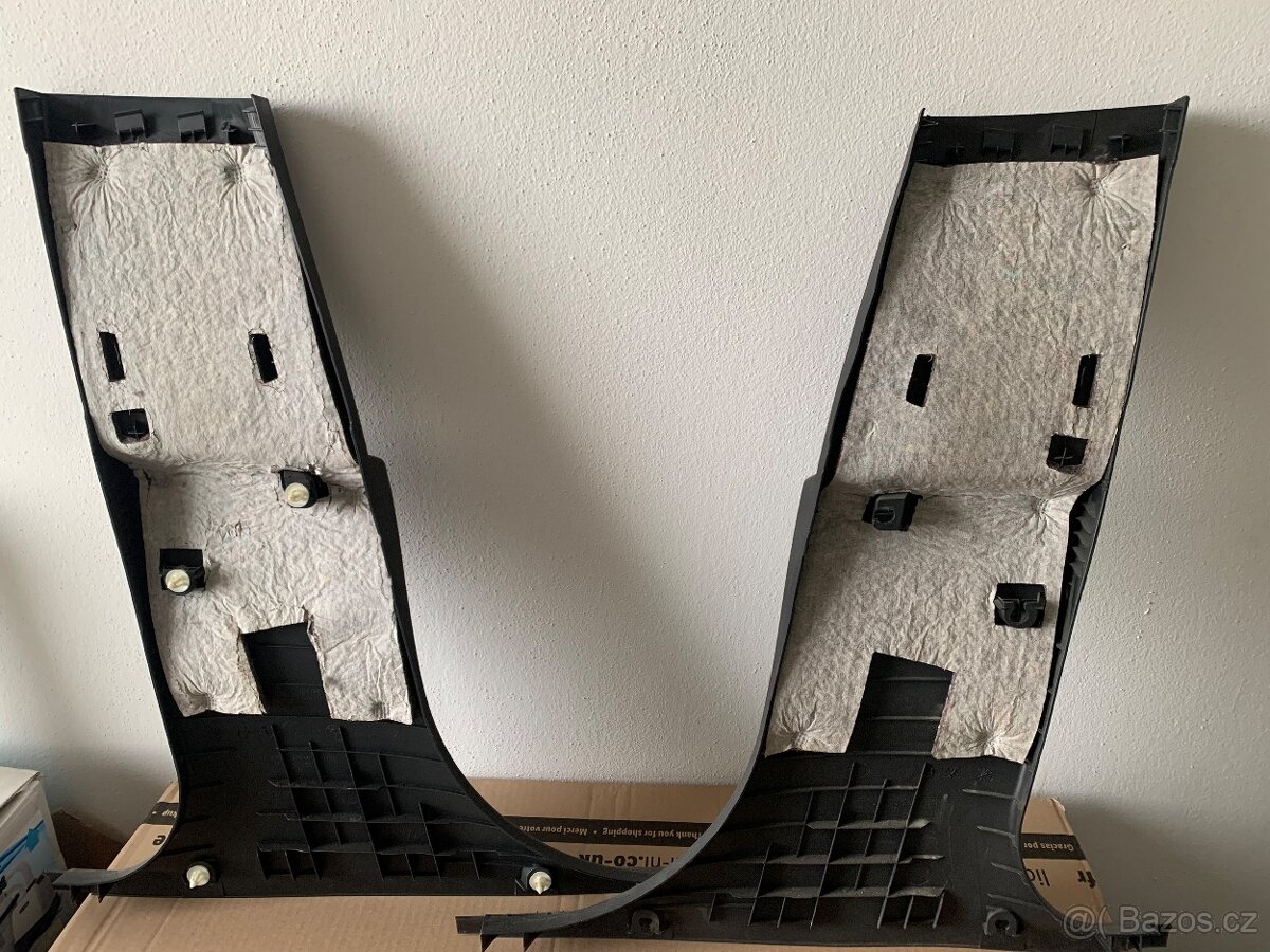 BMW sloupek řidiče a spolujezdce - 2