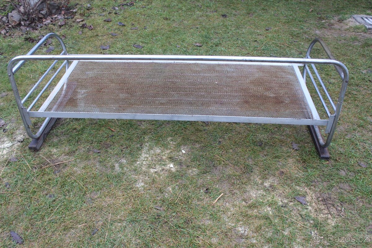 Chromovaný retro gauč - 2