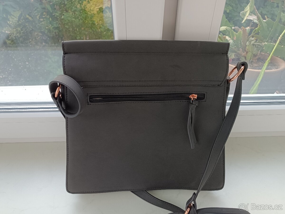 Nová černá kabelka Tamaris - 2