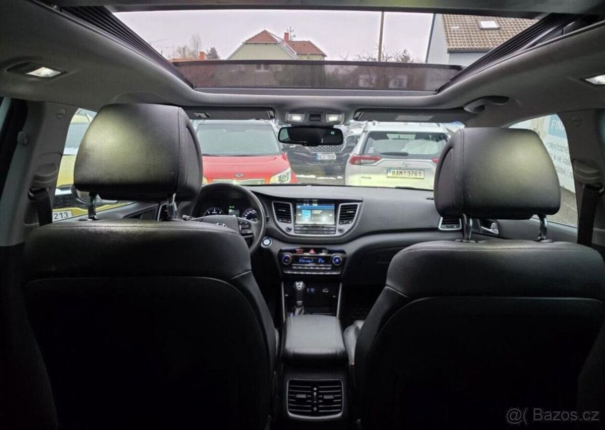 Hyundai Tucson 2.0-PREMIUM-PANORAMA-AUTOMAT - 2