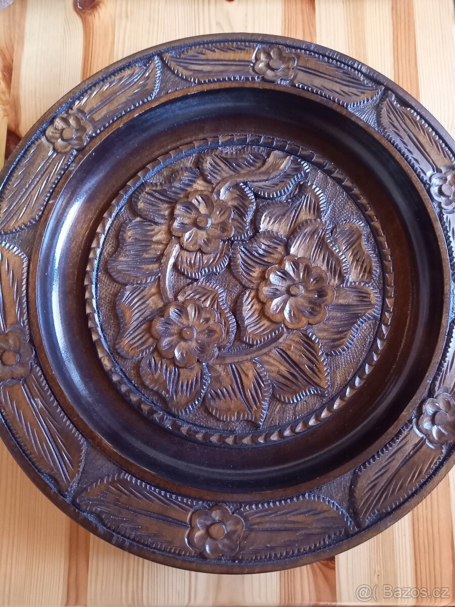 Dřevěné ozdobné talíře - 2