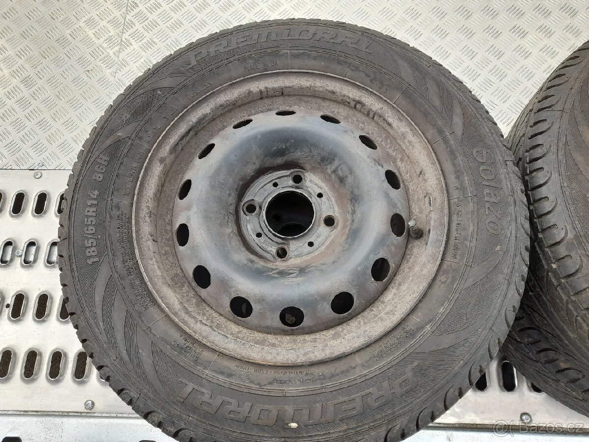 Plechové disky s letnima pneumatikama 4x - 2