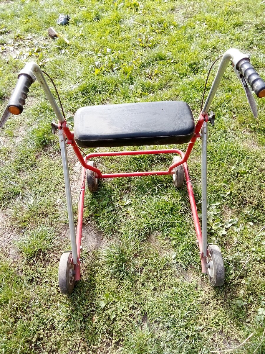 Staré chodítko - 2