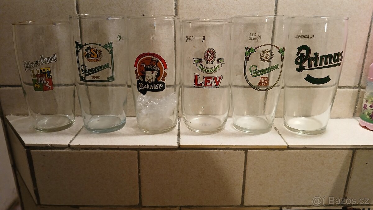 Pivni sklenice, tretinky,pullitry. - 2