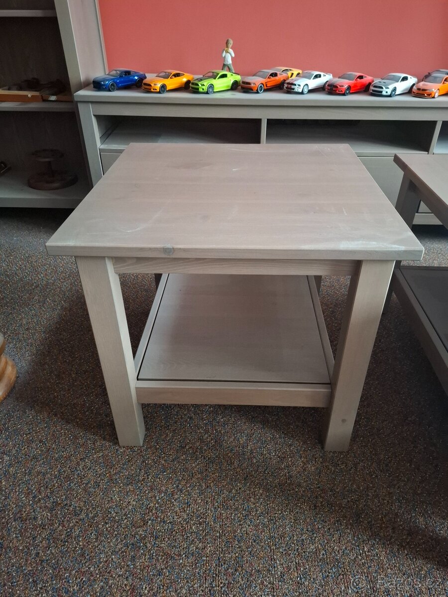 Obyvaci stena + 2 stolek - 2