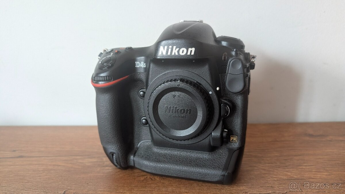 Nikon D4s 97K - 2