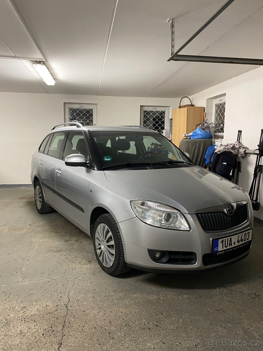 Škoda Fabia 1.6 benzín automat - 2