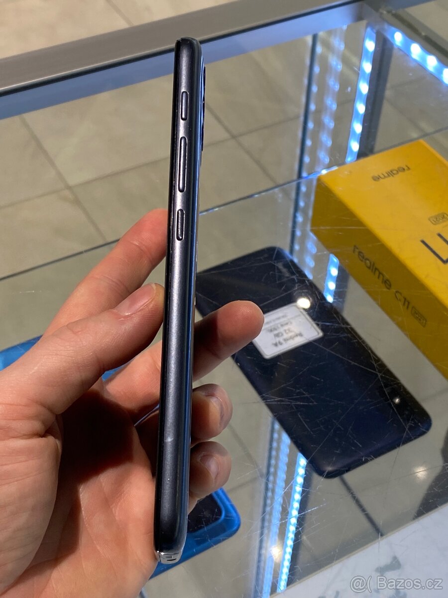 Motorola Moto E30 - 2