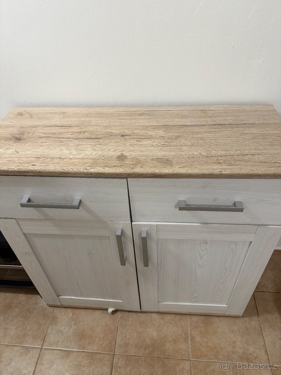 Komoda - 2