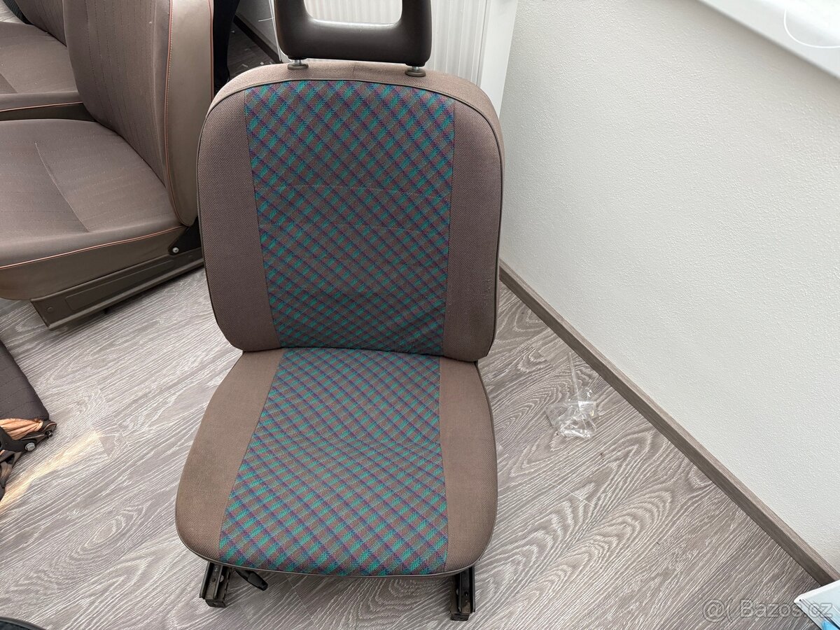 Interiér Favorit PRIMA Krásný stav - 2