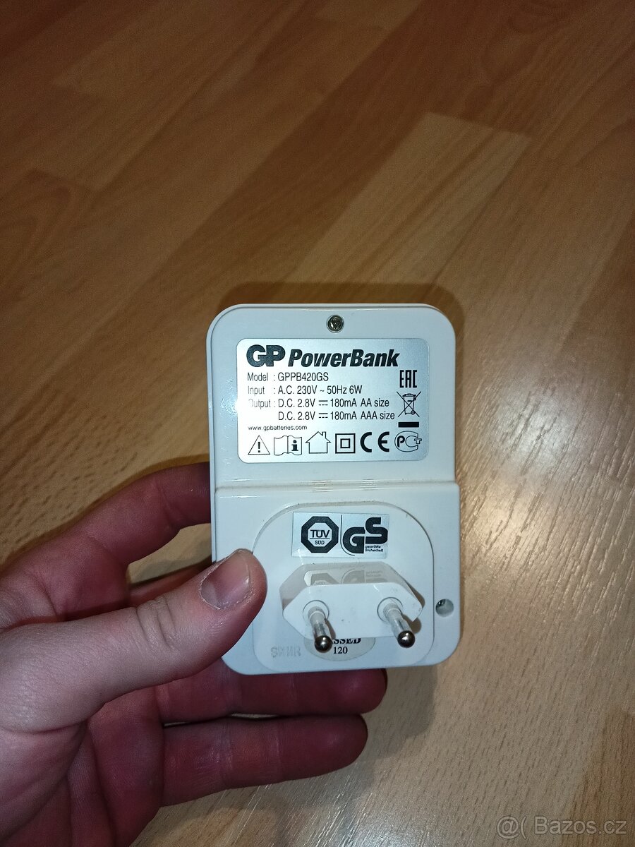 nabijecka na baterky - 2