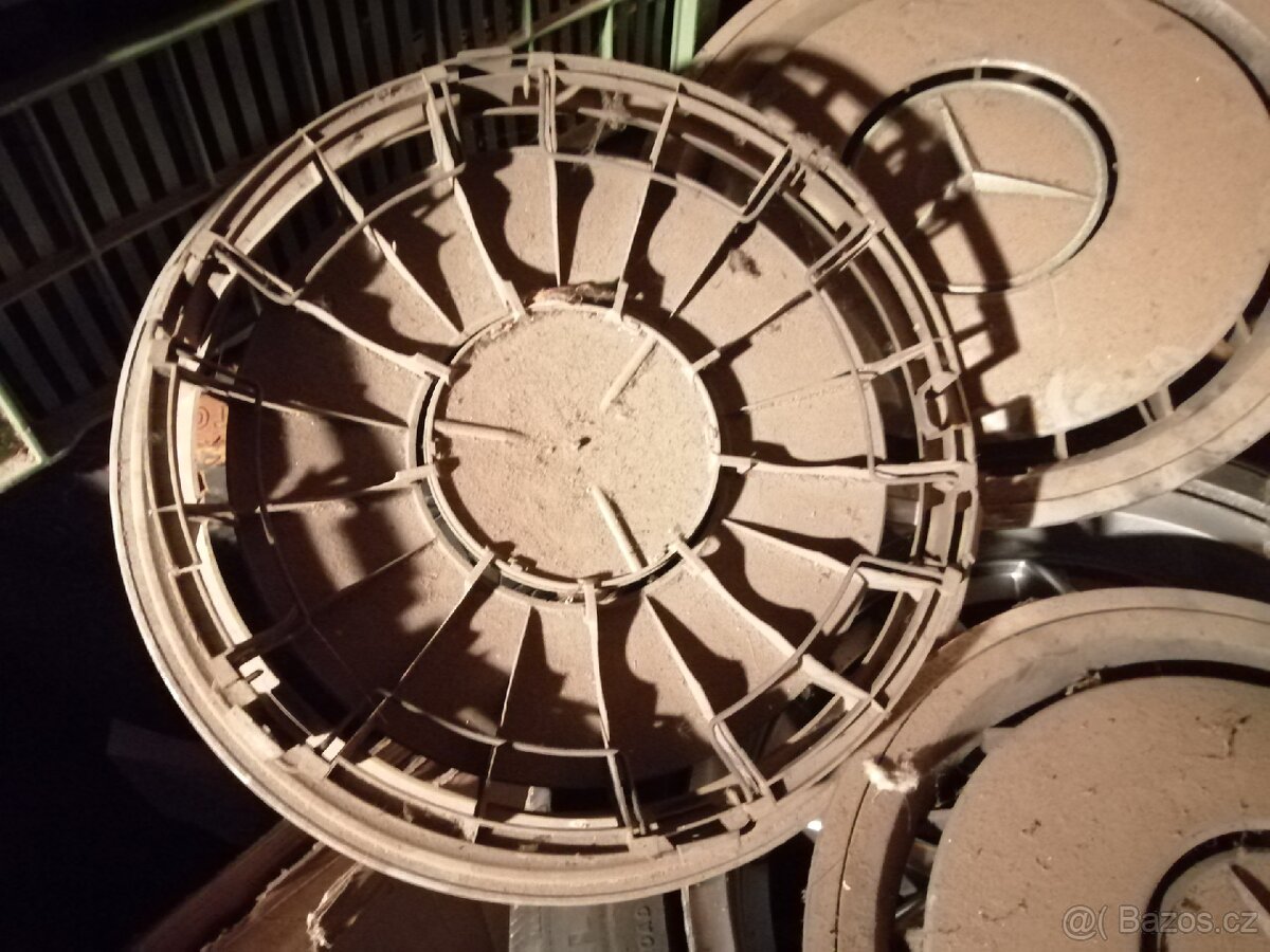 Retro Poklice kol R15 Mercedes - 2