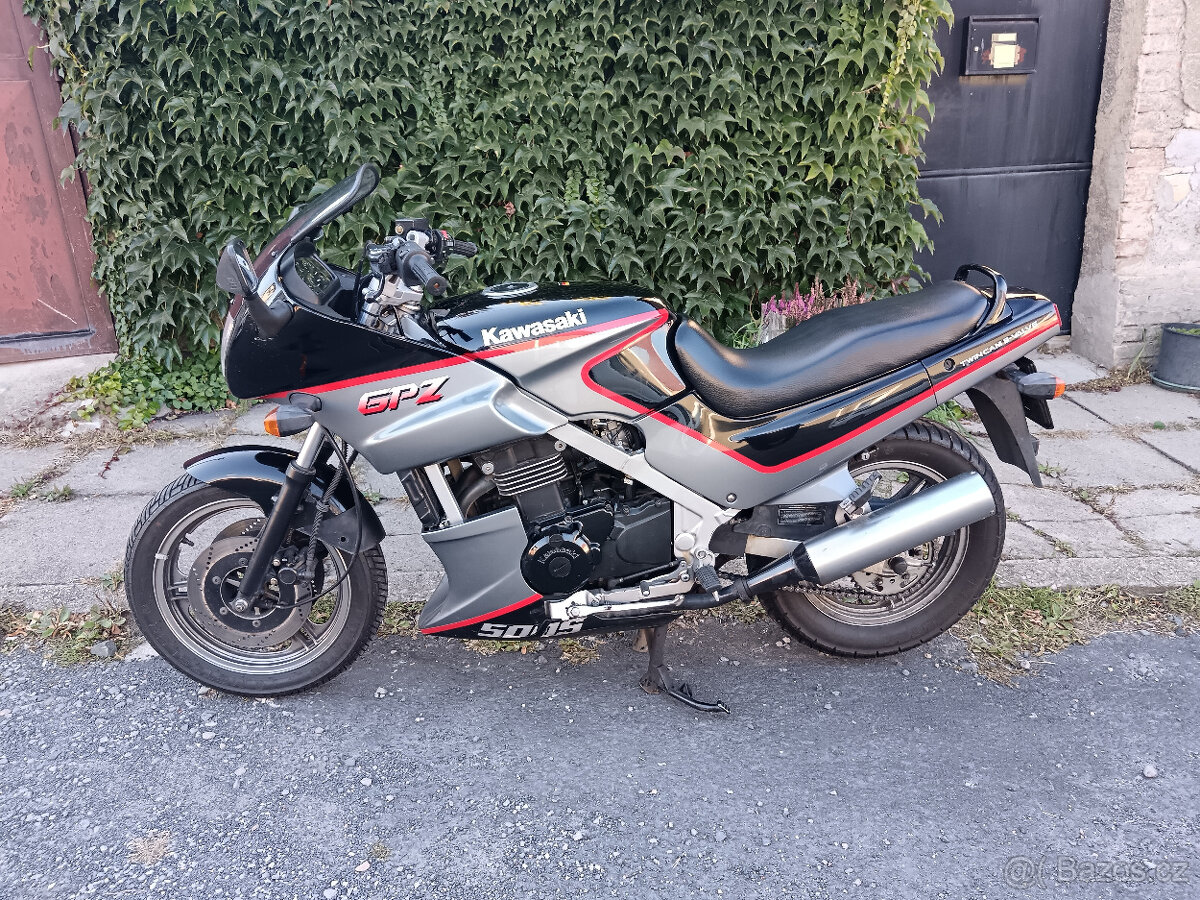 Kawasaki GPZ 500 S - zimní cena - 2
