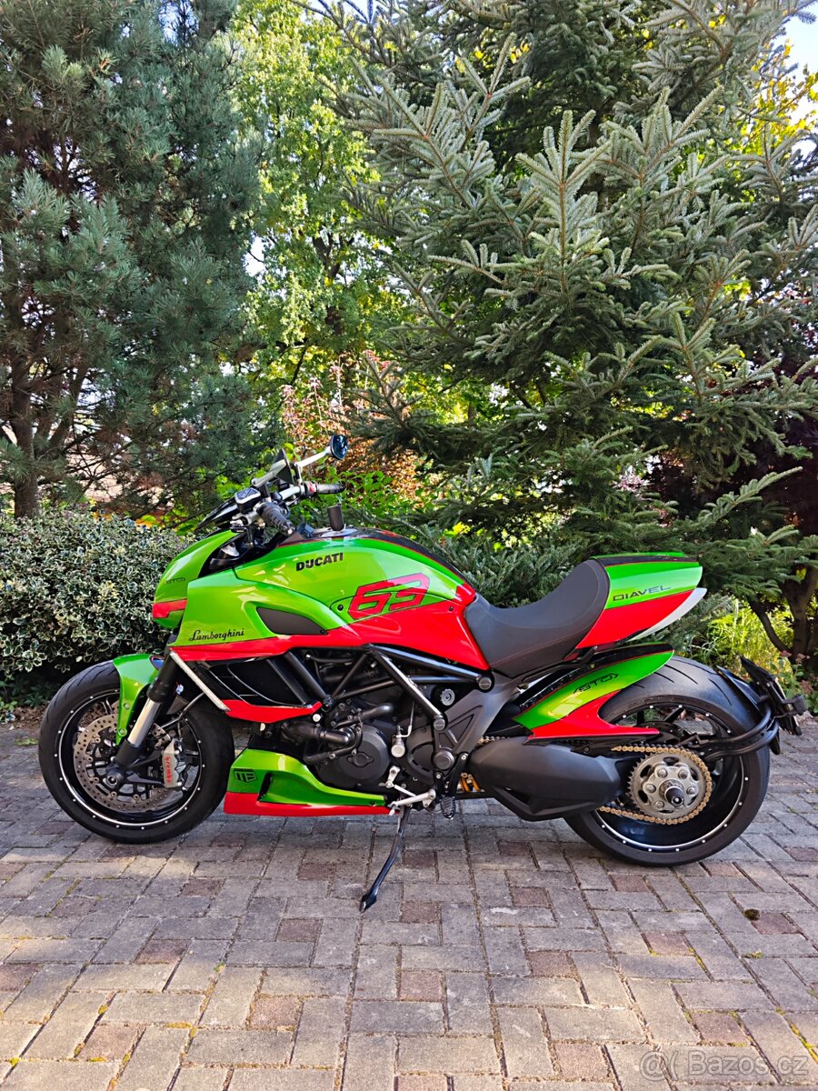 Ducati Diavel Carbon - 2