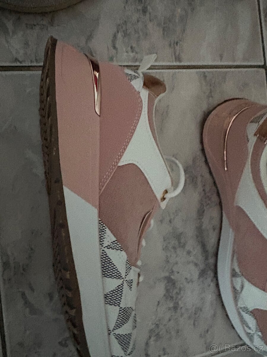 Nové tenisky , lodičky - 2