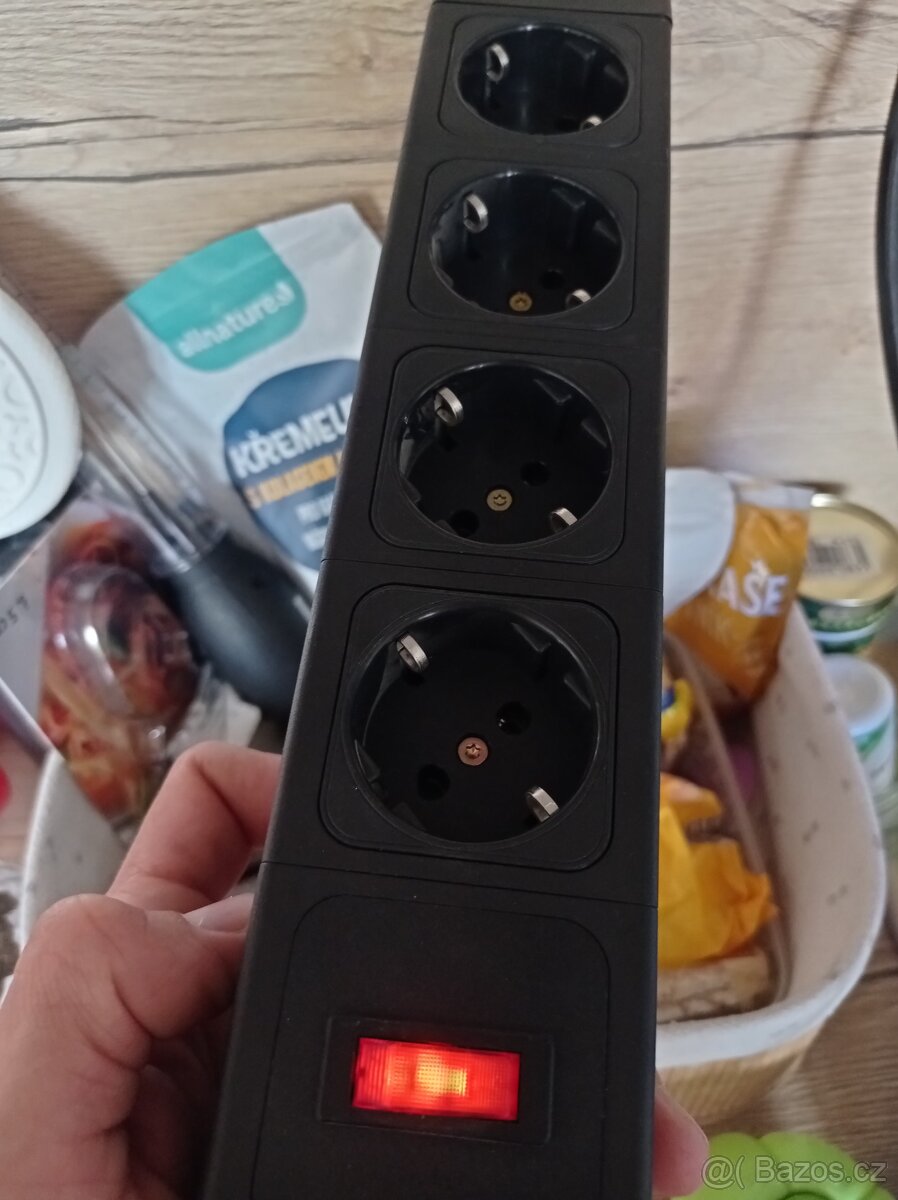 Zásuvková lišta - 2