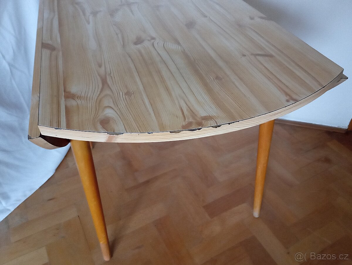 Jídelní stůl skládací - 2