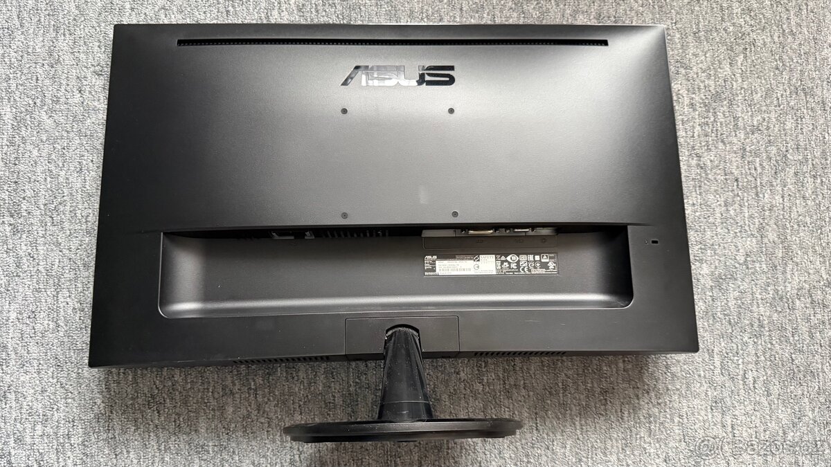 Monitor Asus, 24 palců - 2