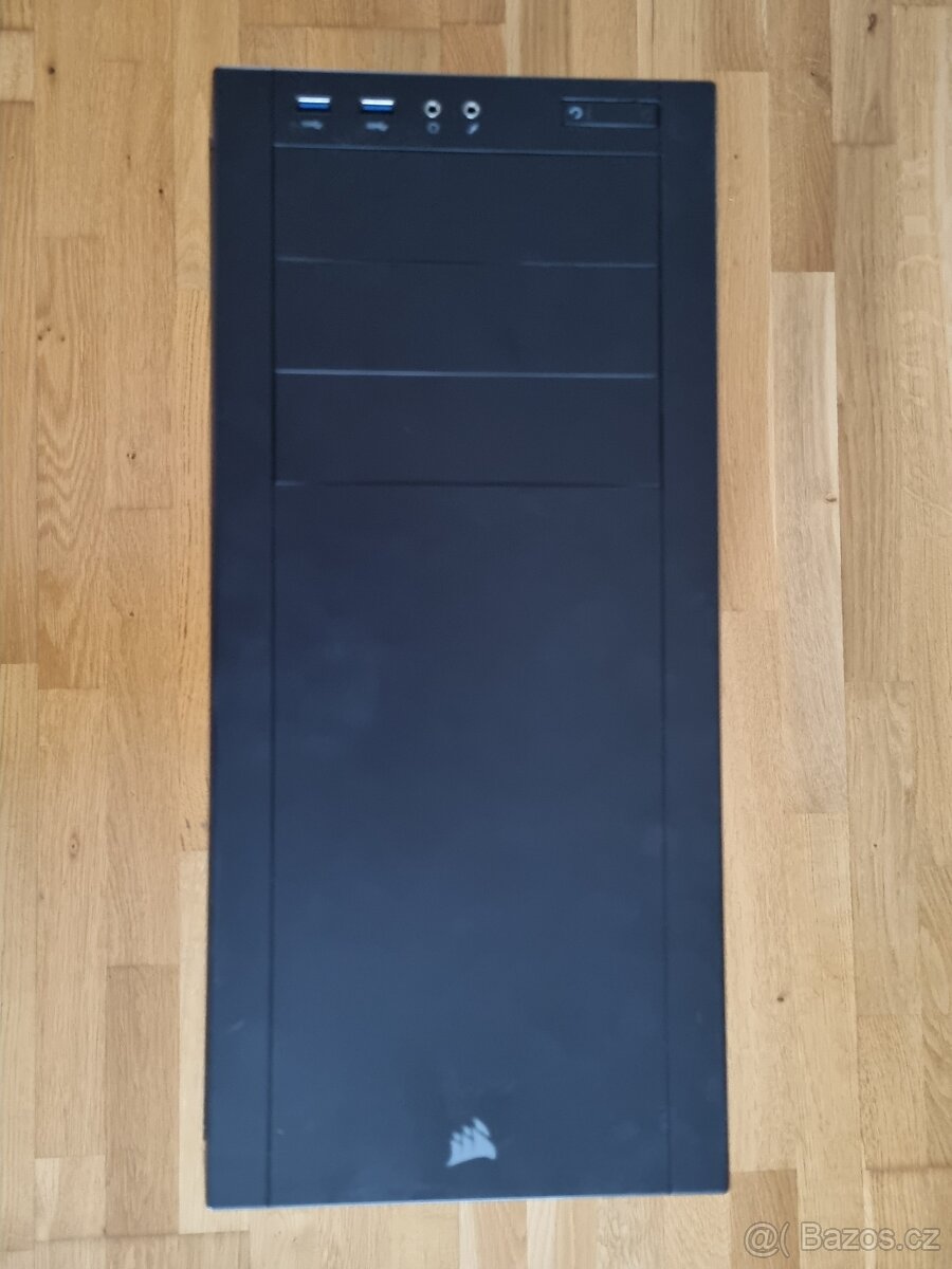 Skříň Corsair 200R - 2