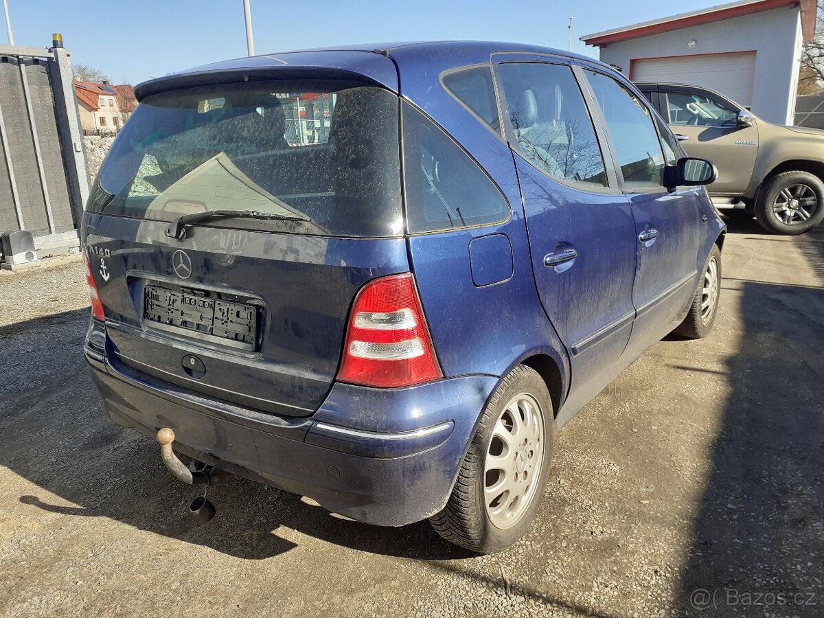 Mercedes-Benz A - 2