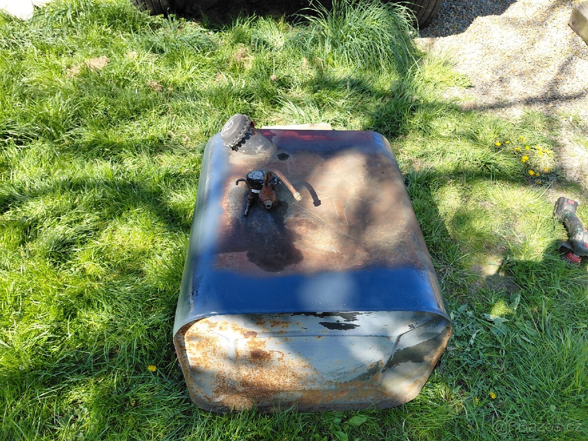 Nádrž Tatra 815 - 2