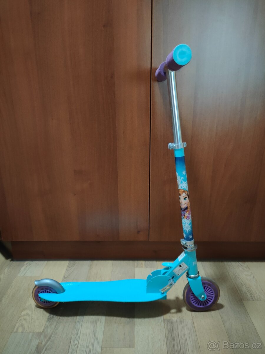 Dětská dívčí koloběžka - 2