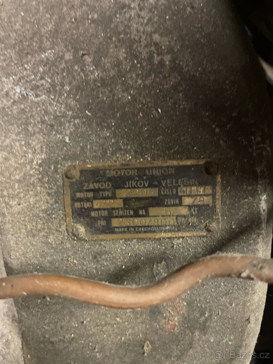 Historický stabilní motor (5 koní) - 2