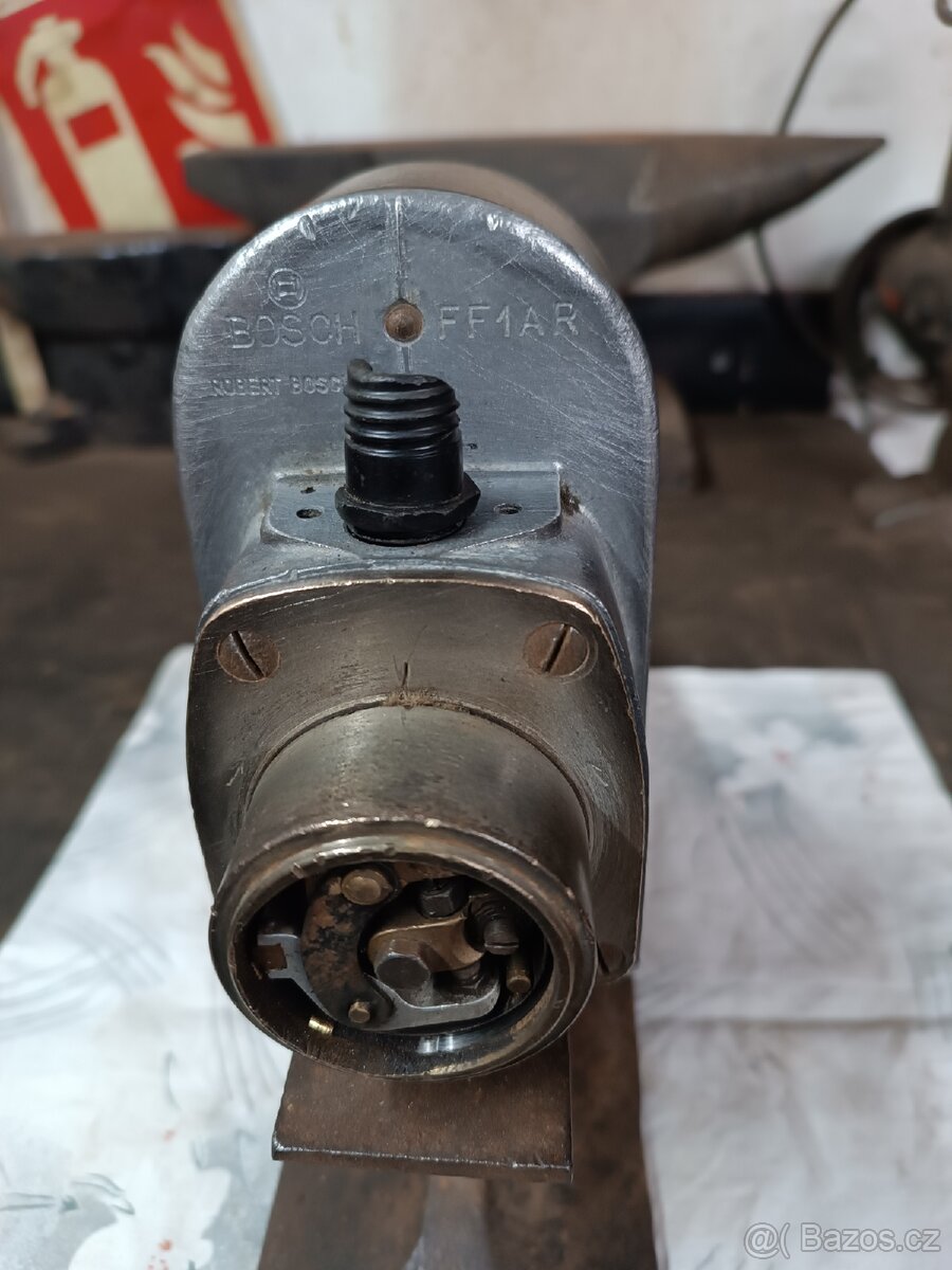 Stabilní motor Lorenz, Slavia, magneto Bosch - 2