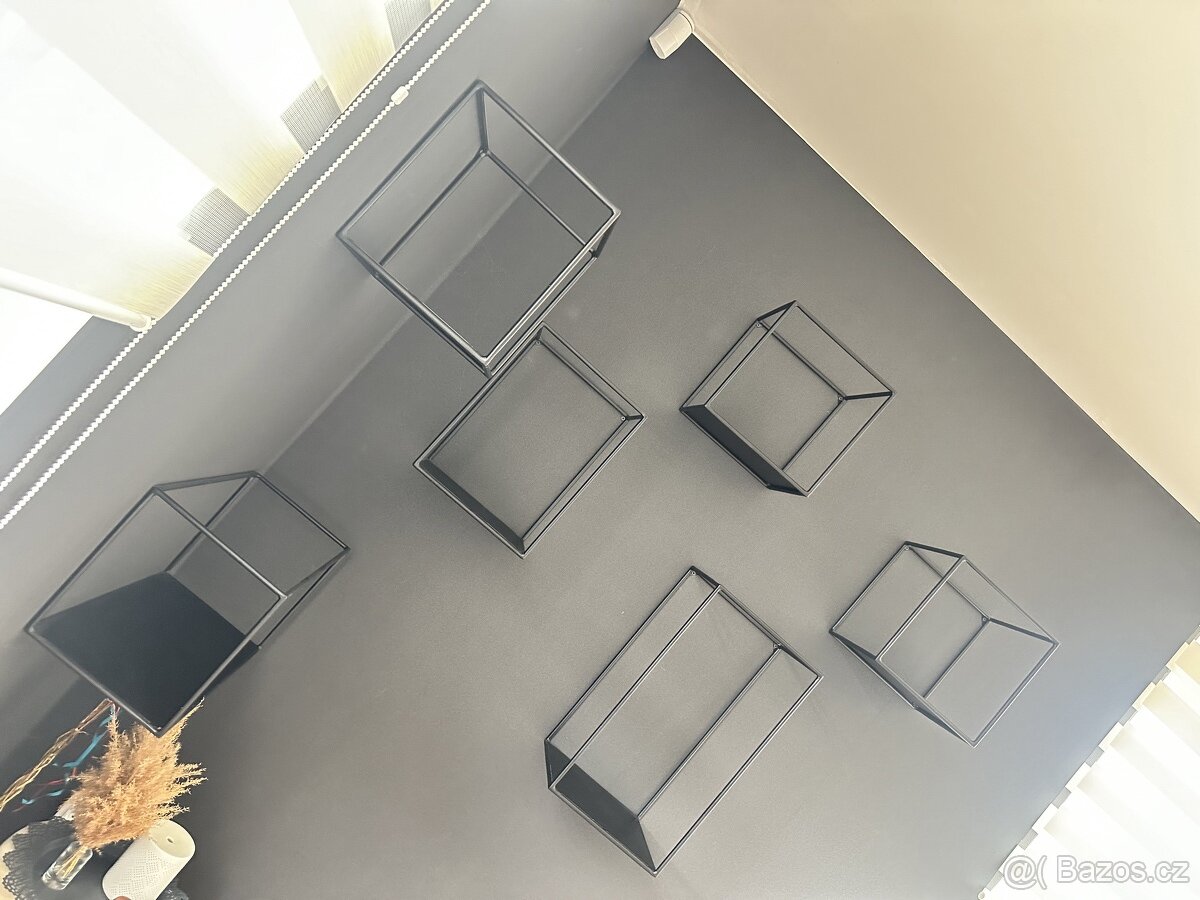 Sada designových nástěnných polic - 2
