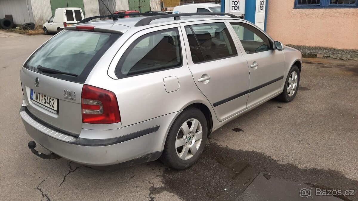 Prodám Octavia 2 combi 2.0TDi, rok 2006, stříbrná - 2