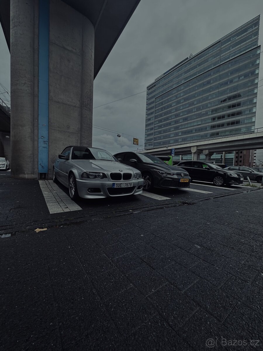 BMW E46 323 CI - 2