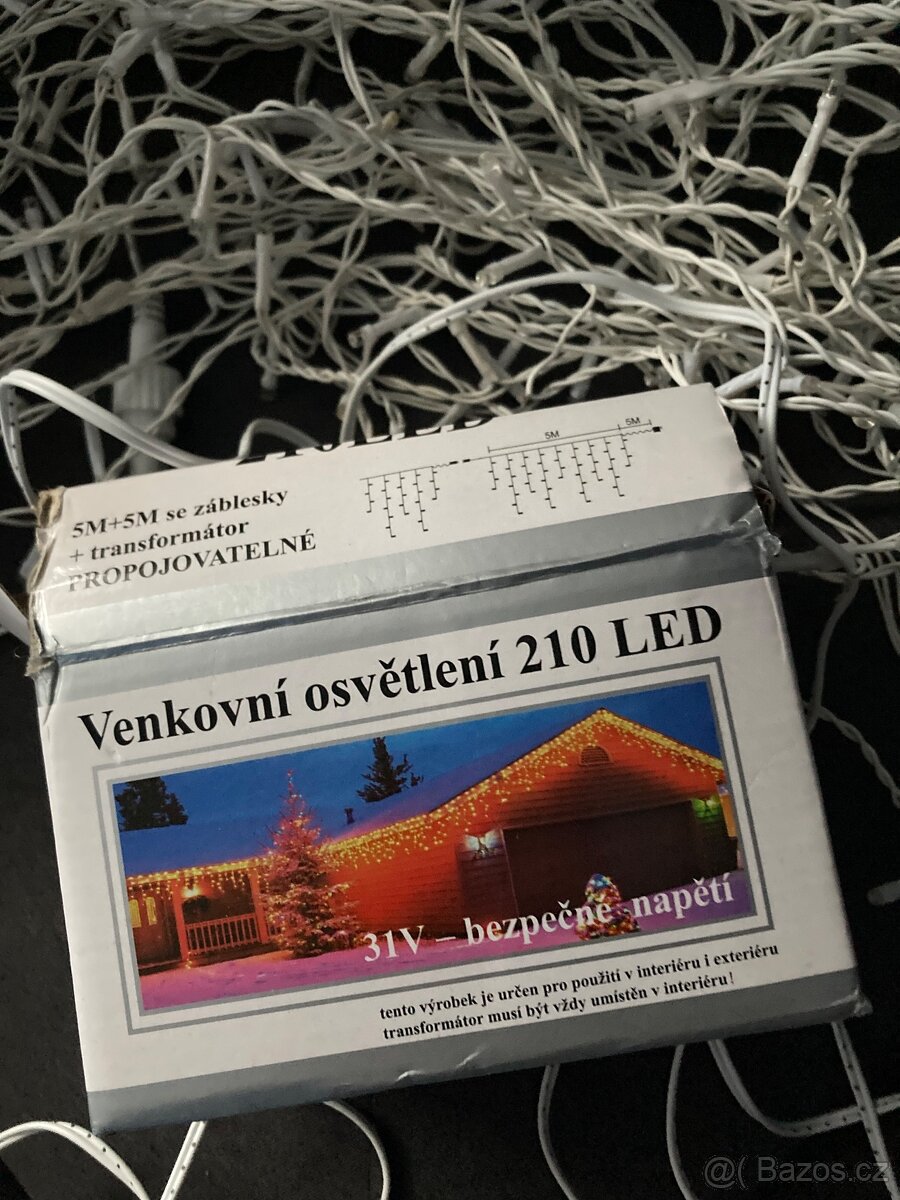 Vánoce Světýlka 5 m. s FLASH efektem bílé. - 2