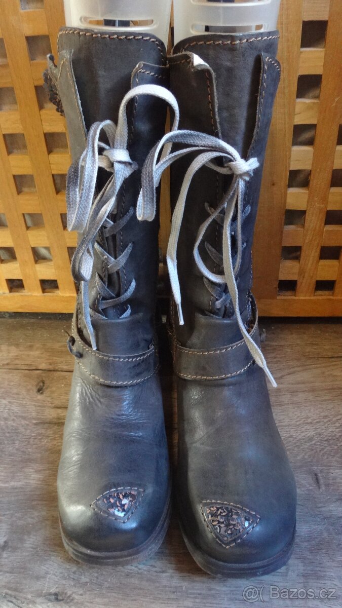 Nové extravagantní celokožené kozačky ROVERS v.41 - 2