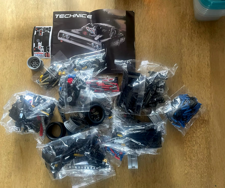 TECHNIC STAVEBNICE 42111 Dom's Dodge Charger bez krbice - 2