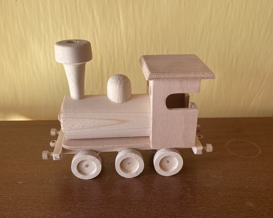 Dřevěný vláček s vagónky - 2