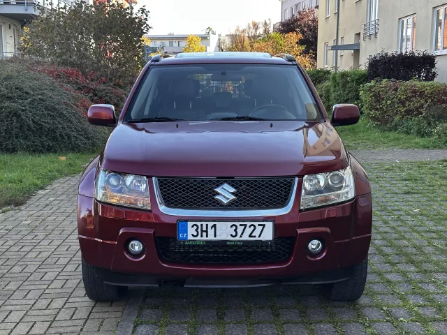 Suzuki Grand Vitara 1.9 DDiS 95kW Kůže Xenony Šíbr Tažné 2t - 2