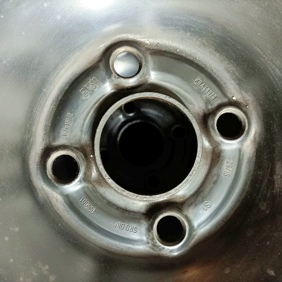 15" plechová kola – 4x100 – 6J x 15" ET39 - 2