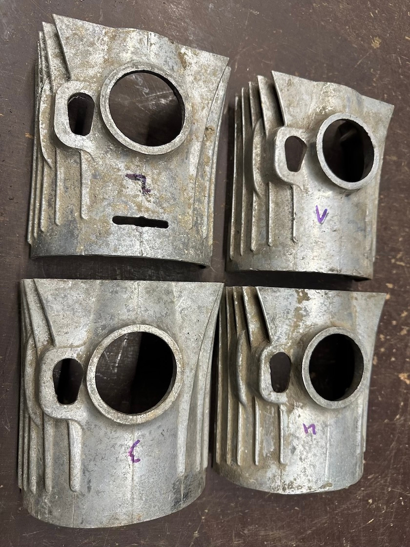 Predám kryt karburátoru JAWA ČZ 125 175 250 - 2