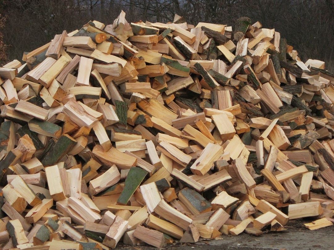 Štípané palivové dřevo - 2