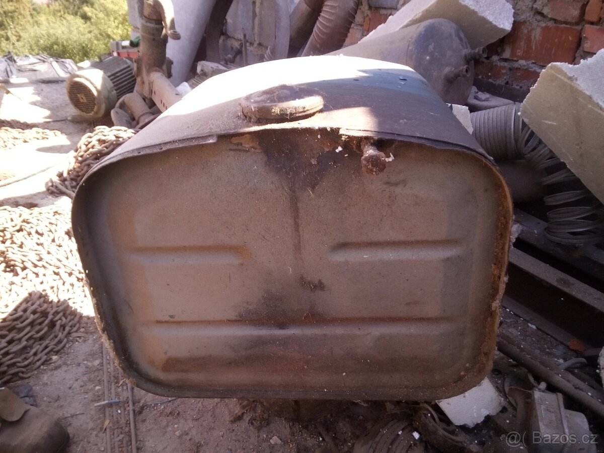Nádrž Zetor 4011 a pod. - 2