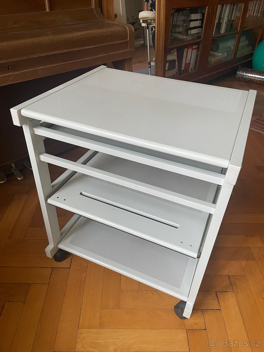 Pocitacovy stolek kovovy - 2