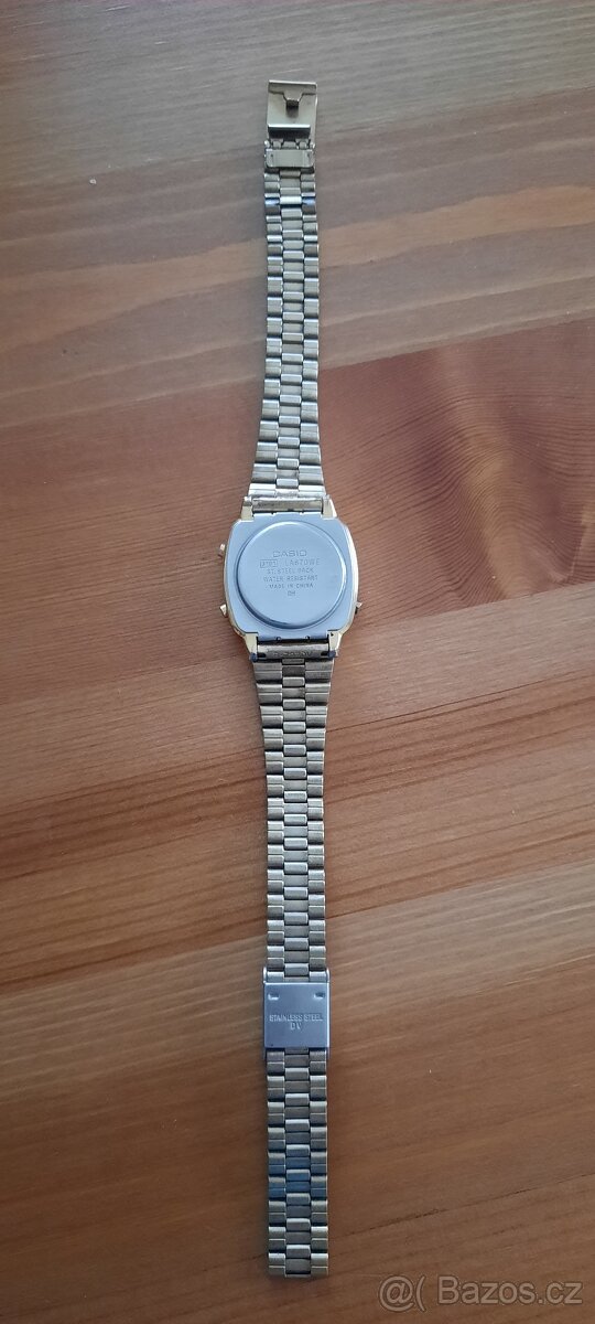 Dámské zlaté hodinky Casio - 2
