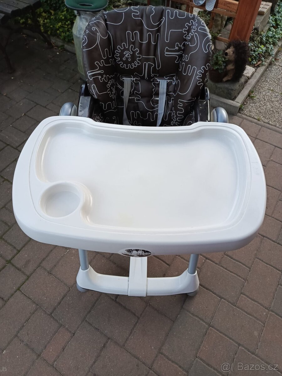 Dětská jídelní židlička - 2